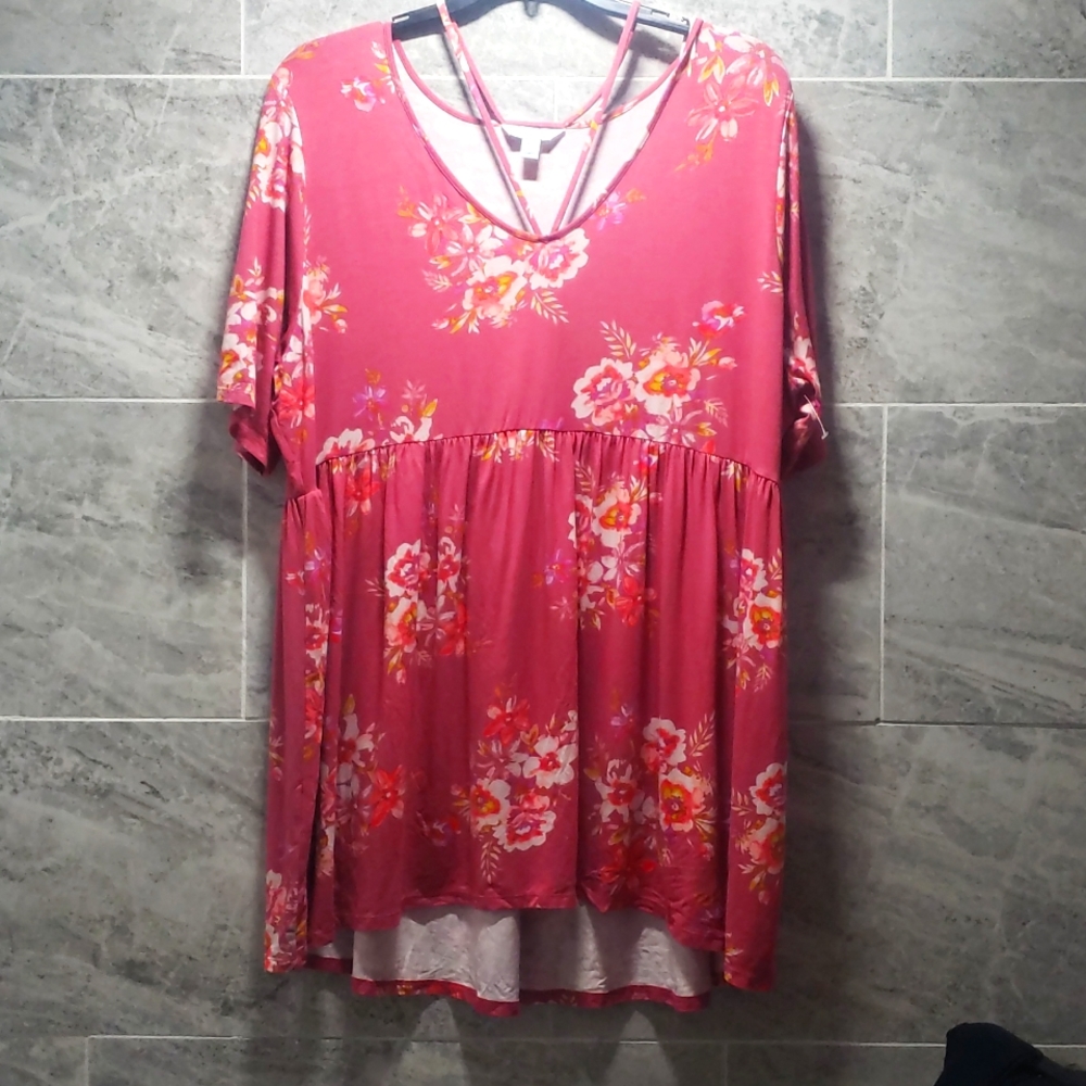 Plus size womens top